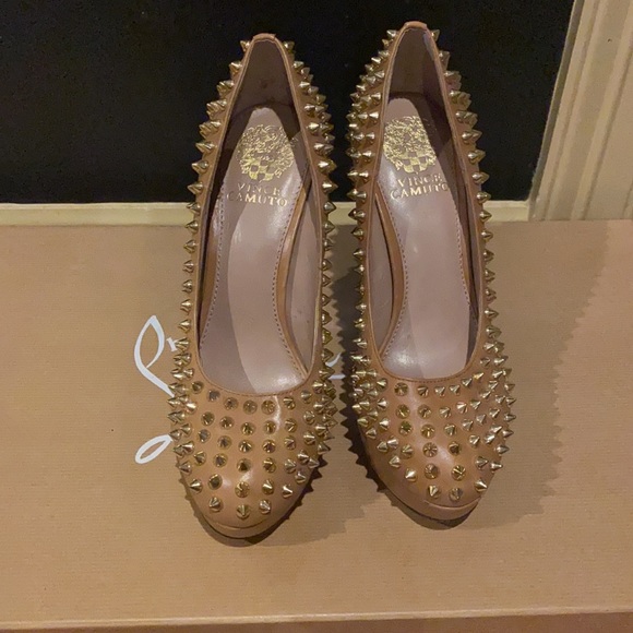 Vince Camuto Madelyn Tan Spiked Heel Size 7 - Picture 3 of 6